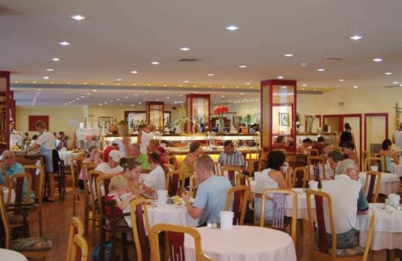 15_880966_r 15_880966_r