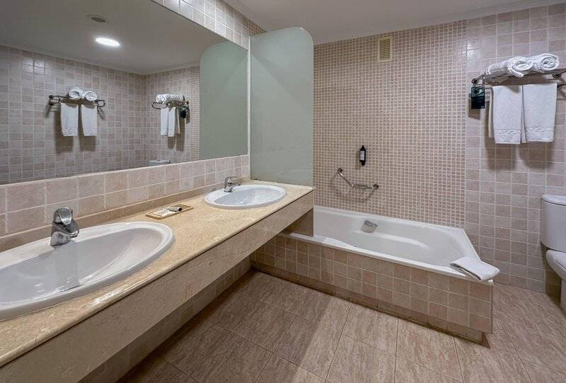 15_22919869_w 15_22919869_w