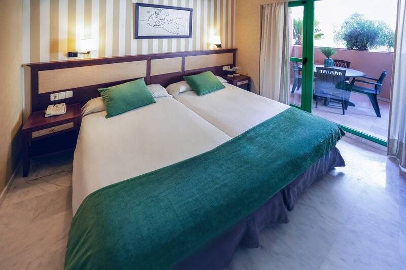 18_22919884_w 18_22919884_w