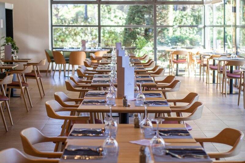 12_22403391_r 12_22403391_r