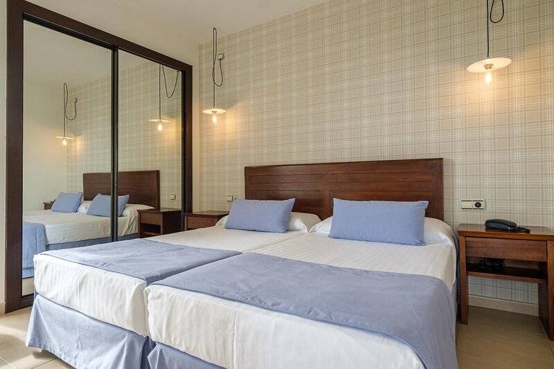 19_22403410_w 19_22403410_w