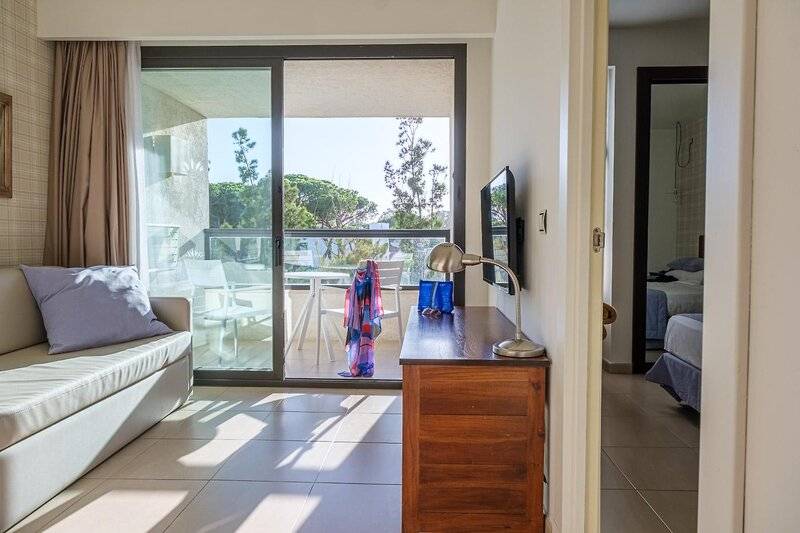 21_22403422_w 21_22403422_w