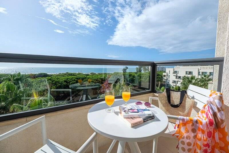 29_22403467_w 29_22403467_w