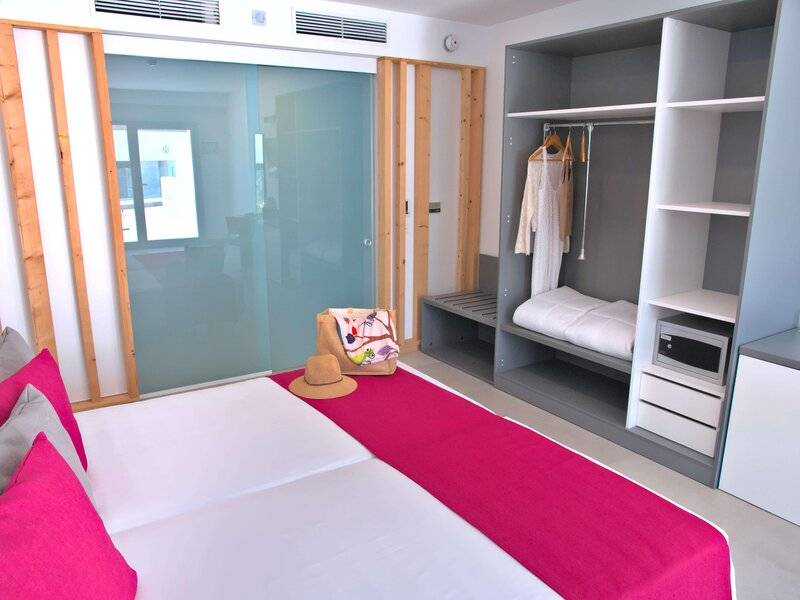 19_19321782_w 19_19321782_w