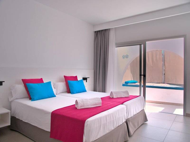 24_19321827_w 24_19321827_w