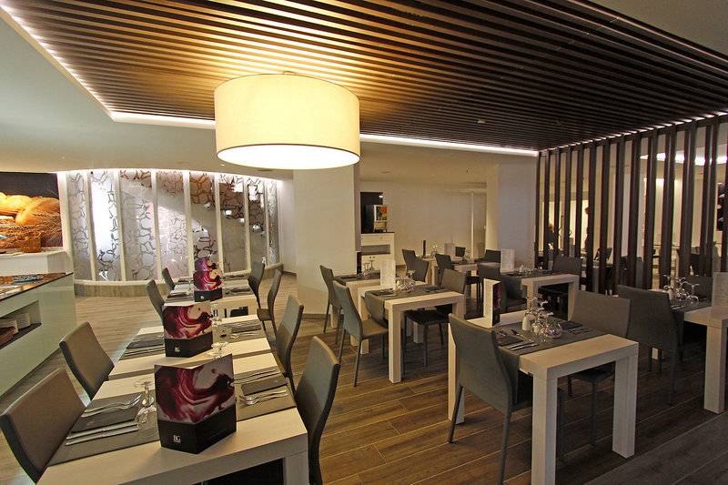 14_16774537_r 14_16774537_r