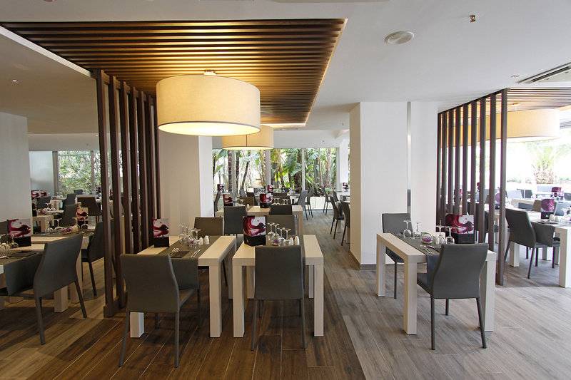 15_16774542_r 15_16774542_r