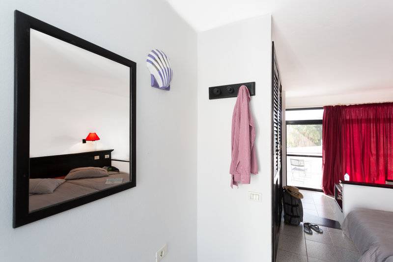 8_2915966_w 8_2915966_w