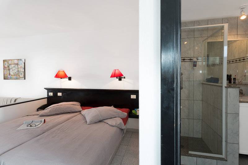 9_2915969_w 9_2915969_w