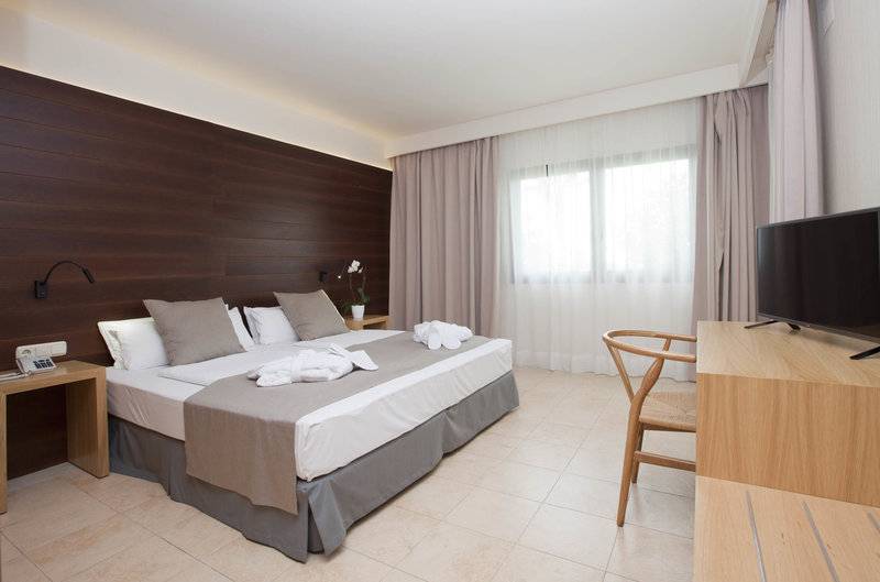 14_2756345_w 14_2756345_w