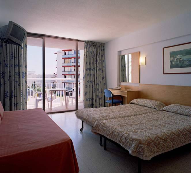 12_798826_w 12_798826_w