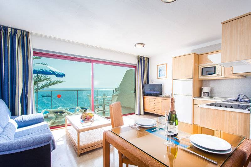 19_2449436_w 19_2449436_w