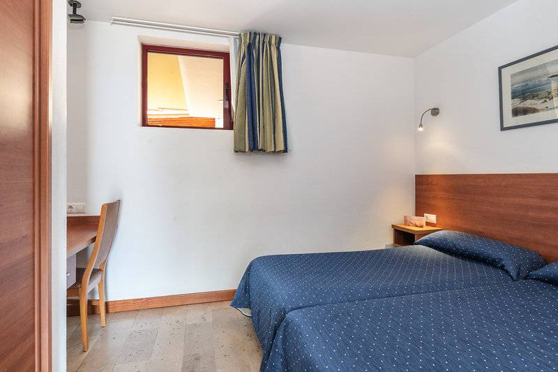 27_16618573_w 27_16618573_w