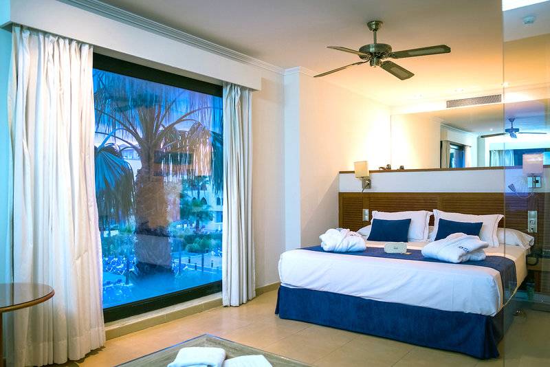 11_11302725_w 11_11302725_w