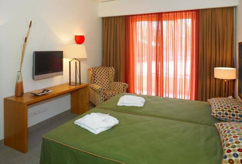 18_1041934_w 18_1041934_w