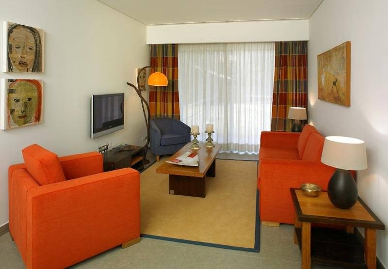 21_1041943_w 21_1041943_w