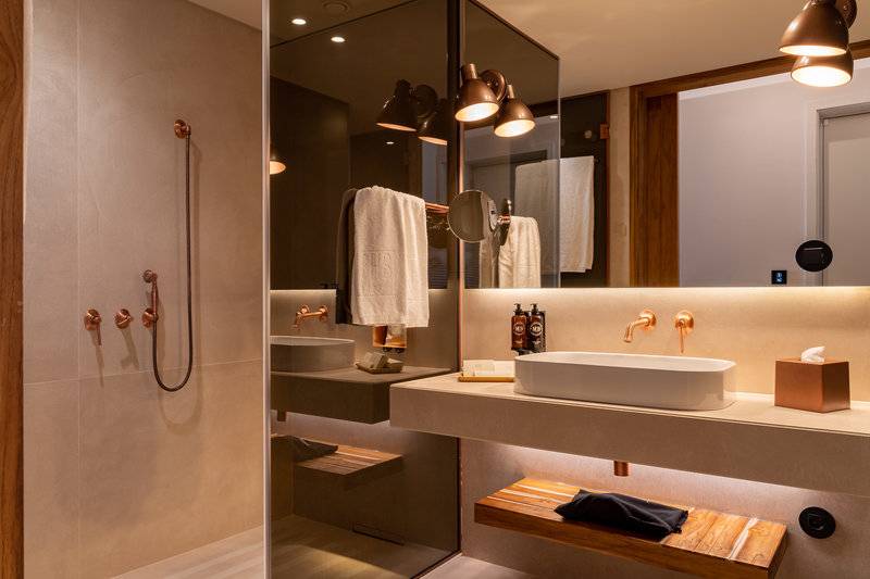 13_22196044_w 13_22196044_w