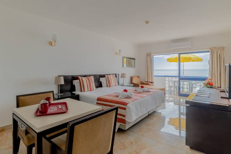 20_18710389_w 20_18710389_w