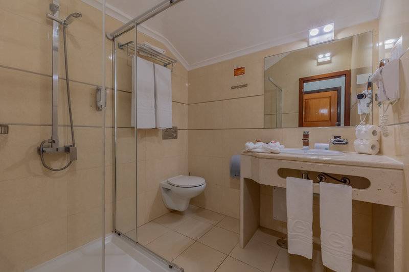 21_18710394_w 21_18710394_w