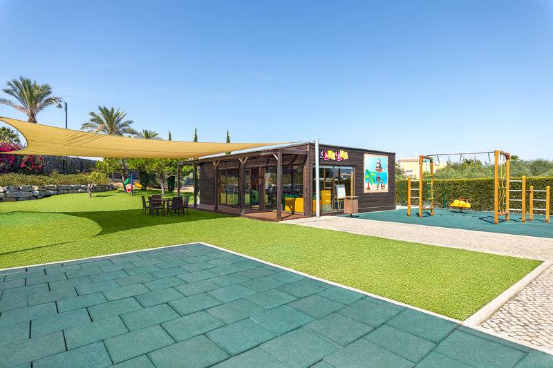 21_11666698_f 21_11666698_f