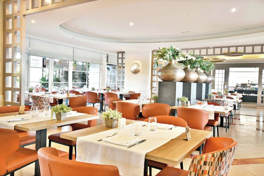 25_6afd4d51_z