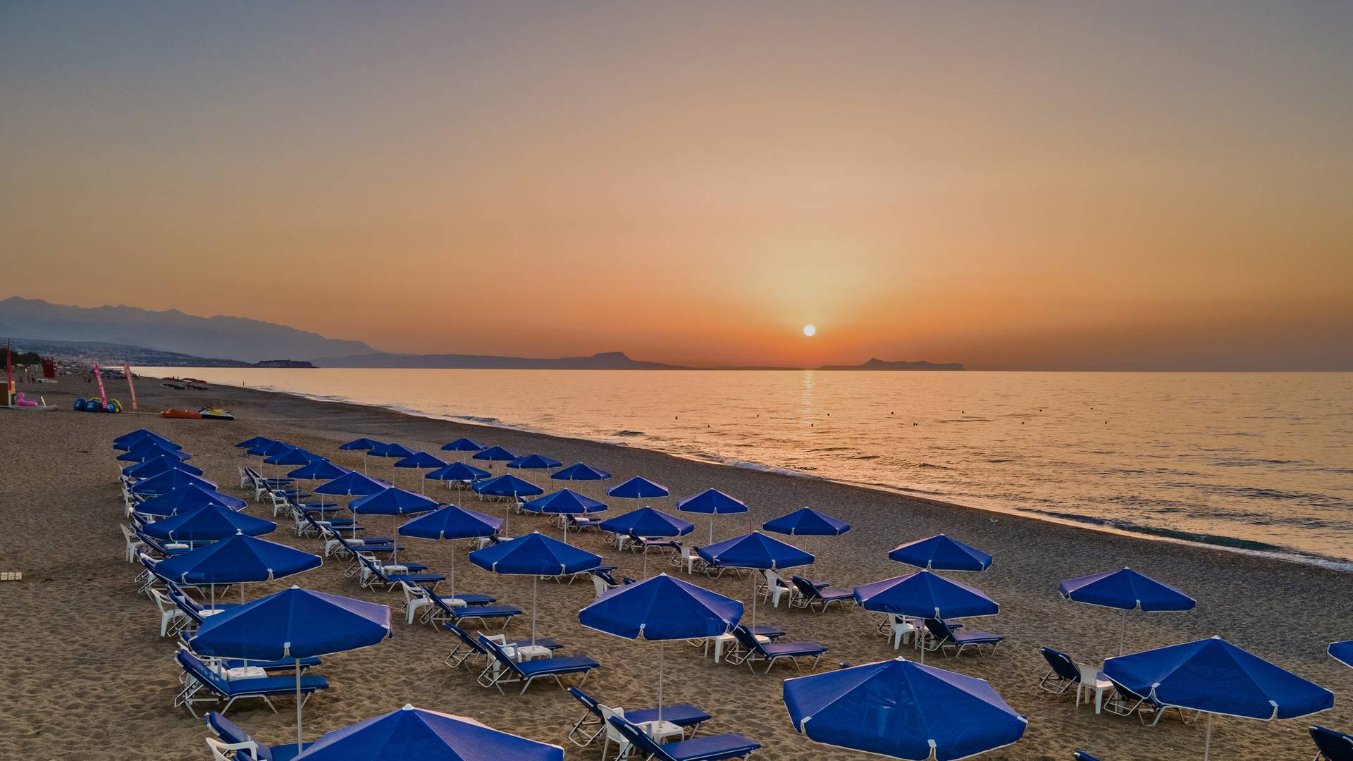 18_AMTSGR0GY8_1309466