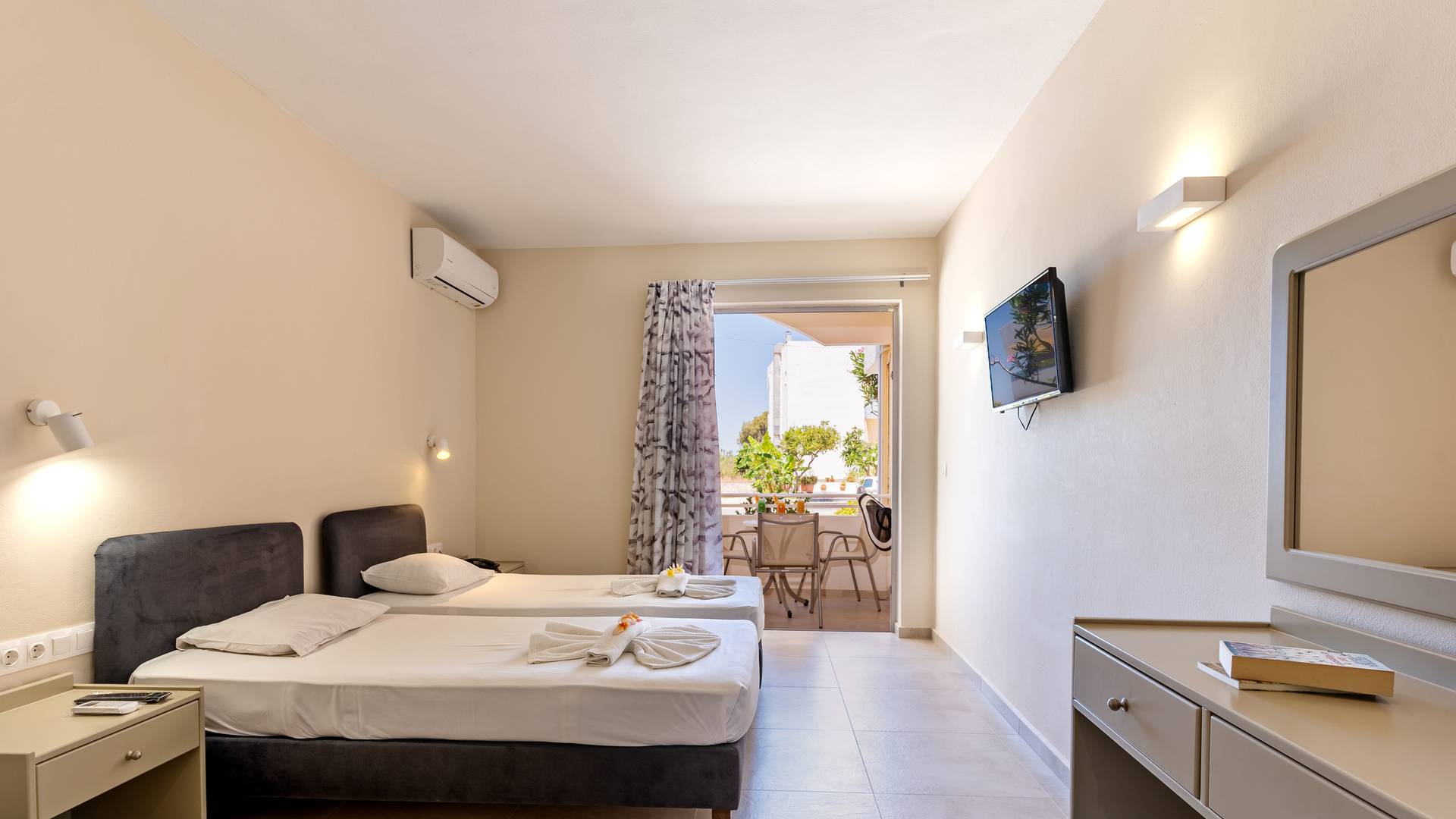 25_AMTSGR0GY8_1309494