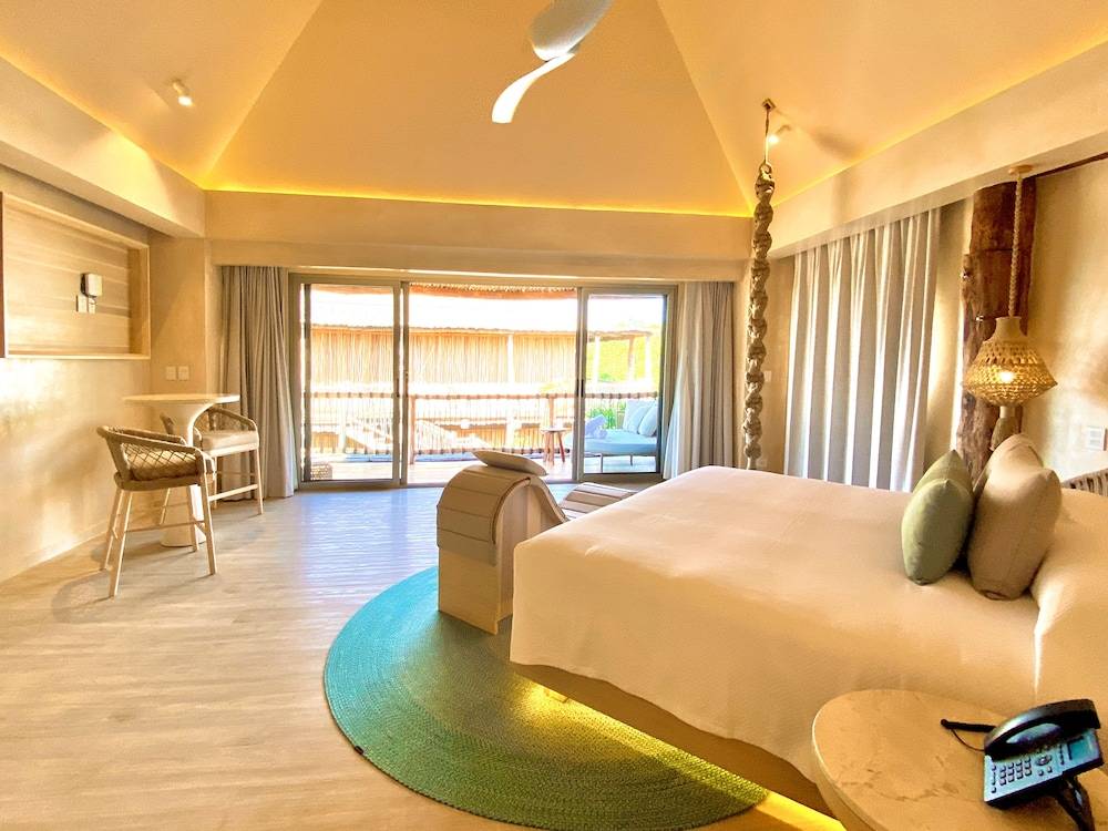 49_83d775c1_z