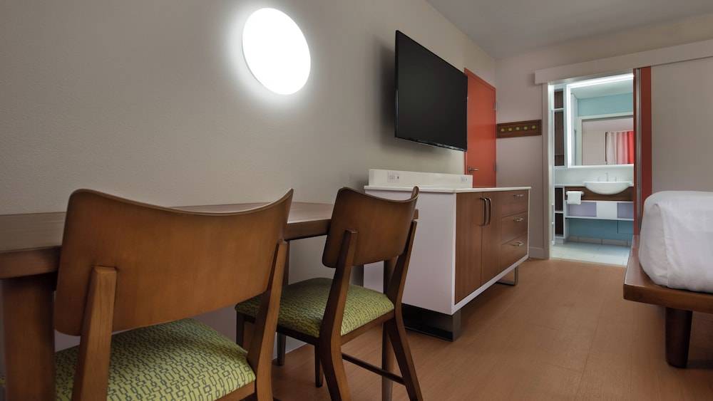 16_b2865400_z 16_b2865400_z