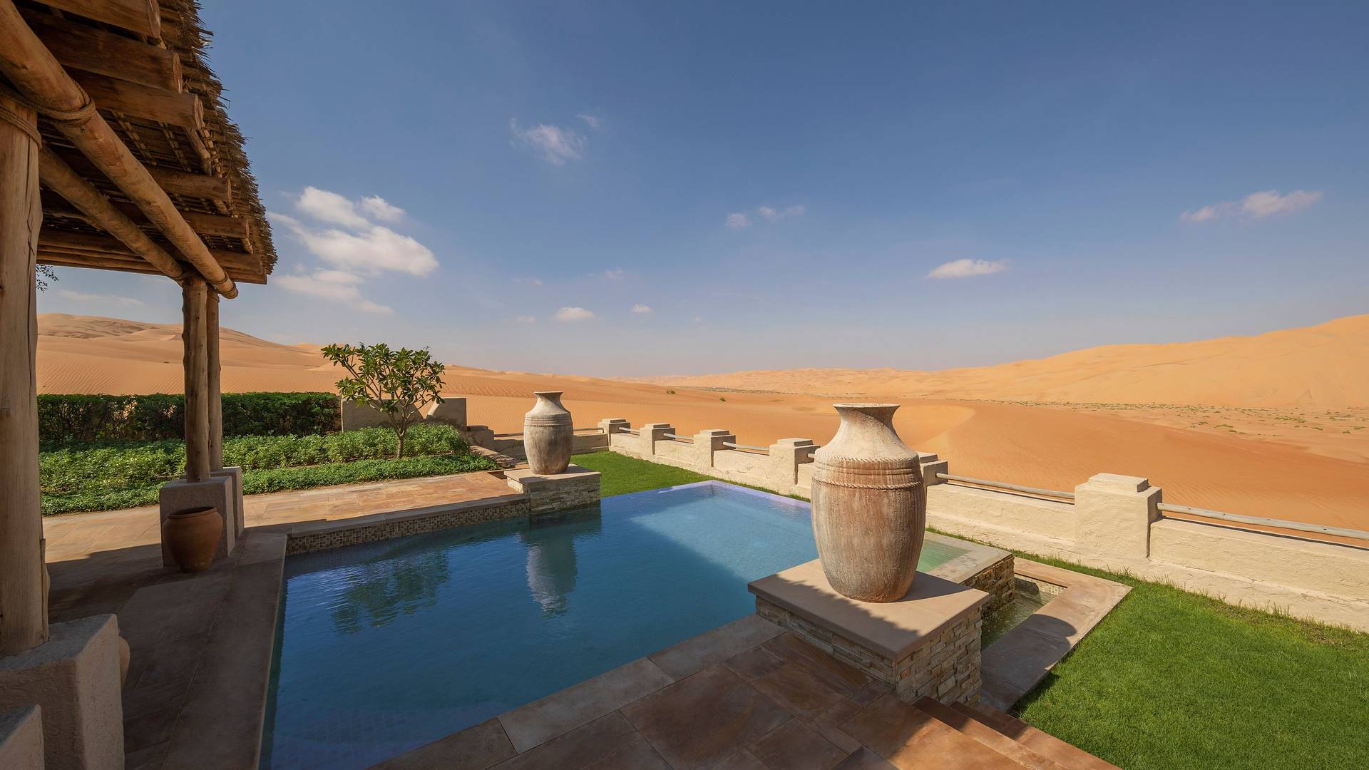13_Qasr_Al_Sarab_Desert_Resort_by_Anantara_Guest_Room_Royal_Pavilion_Villa_Outdoor_Pool_Terrace_Desert_View