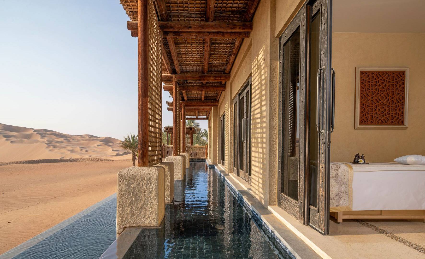 14_Qasr_Al_Sarab_Desert_Resort_by_Anantara_Spa_Spa_Exterior_Pool_Desert_View
