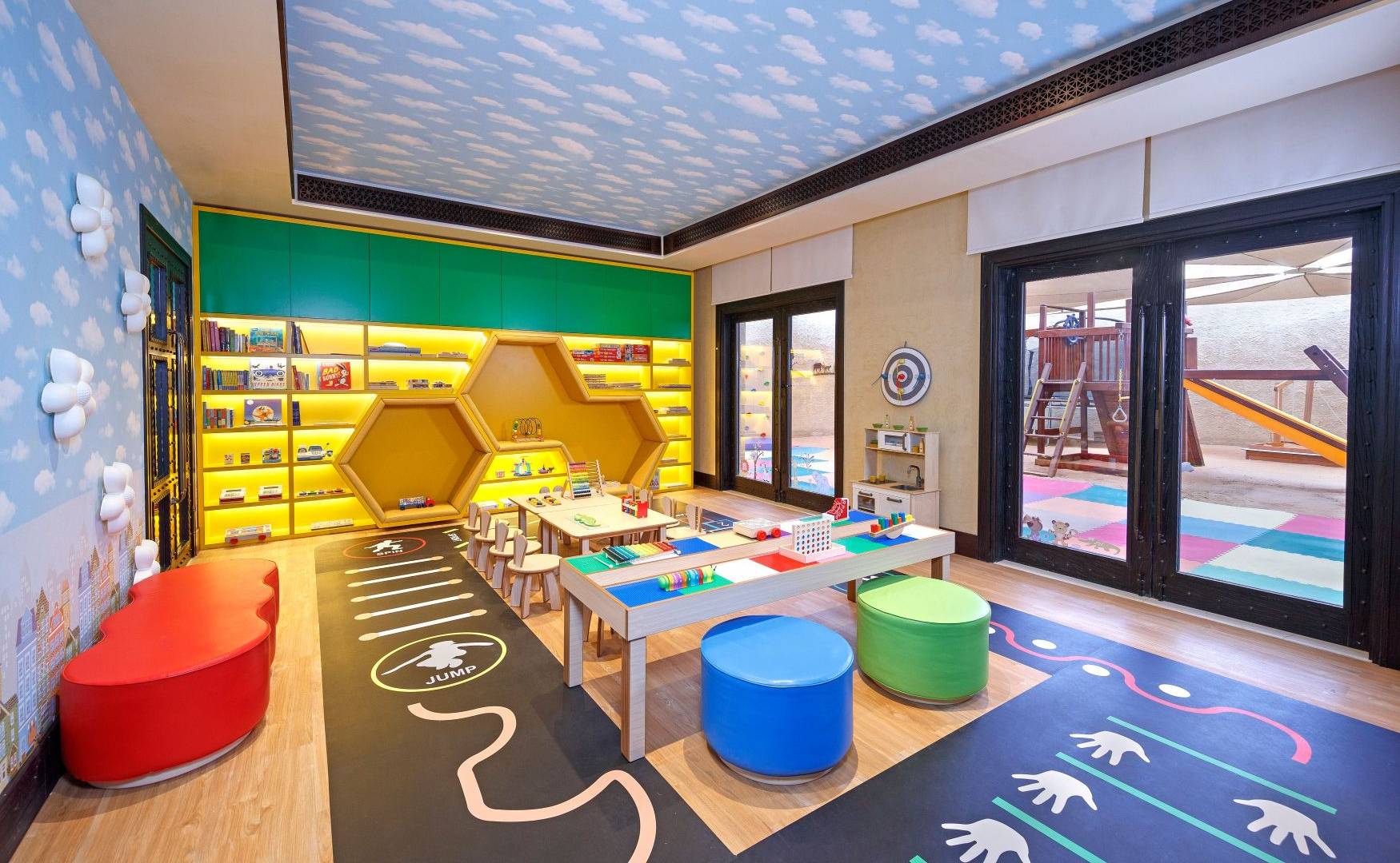 5_Qasr_Al_Sarab_Desert_Resort_by_Anantara_Recreation_Kids_Club_Indoor