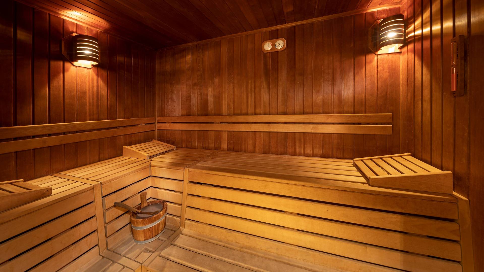 19_Qasr_al_Sarab_Desert_Resort_by_Anantara_Recreation_Sauna