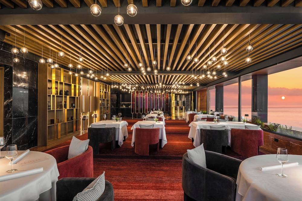 56_85a0f871_z