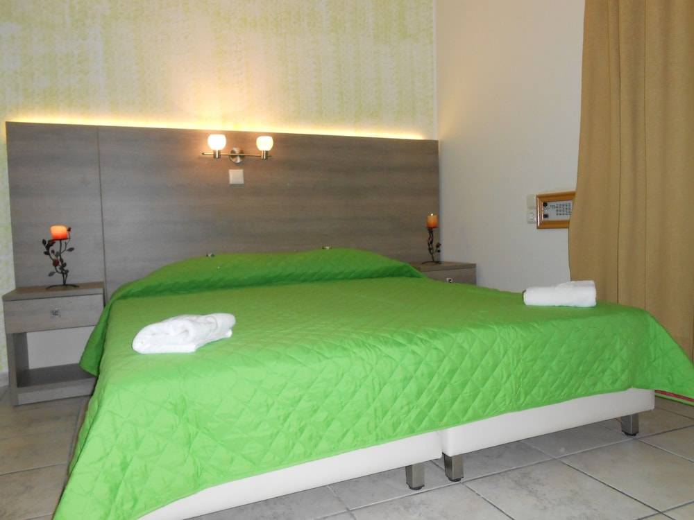 8_257334c5_z