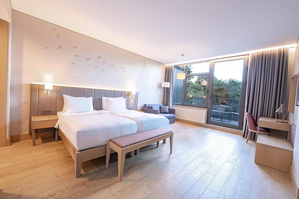 47_28ddb06c_z