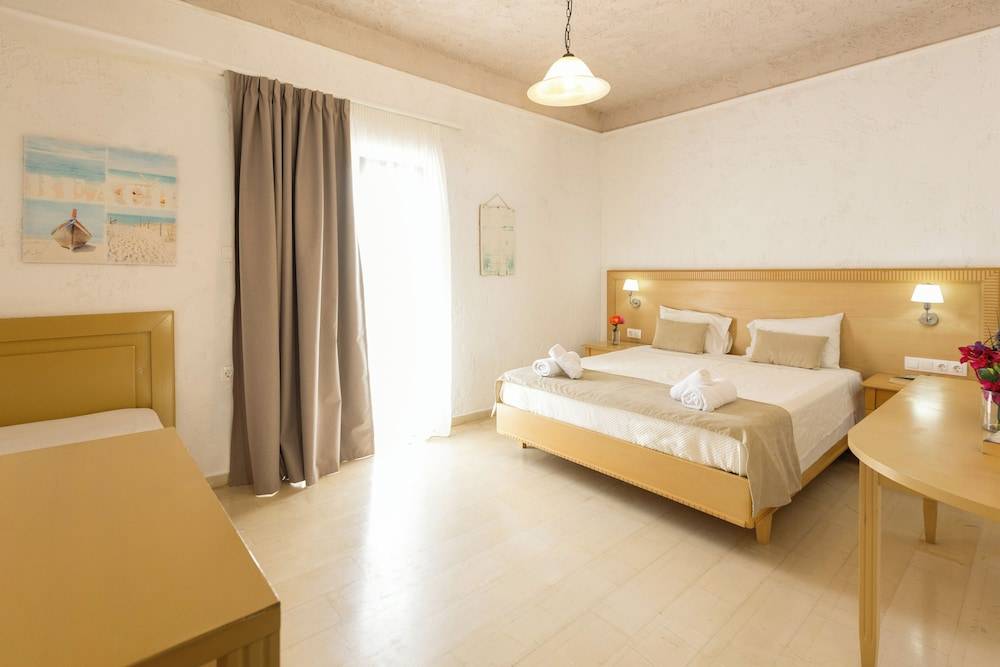 5_ed518fd3_z