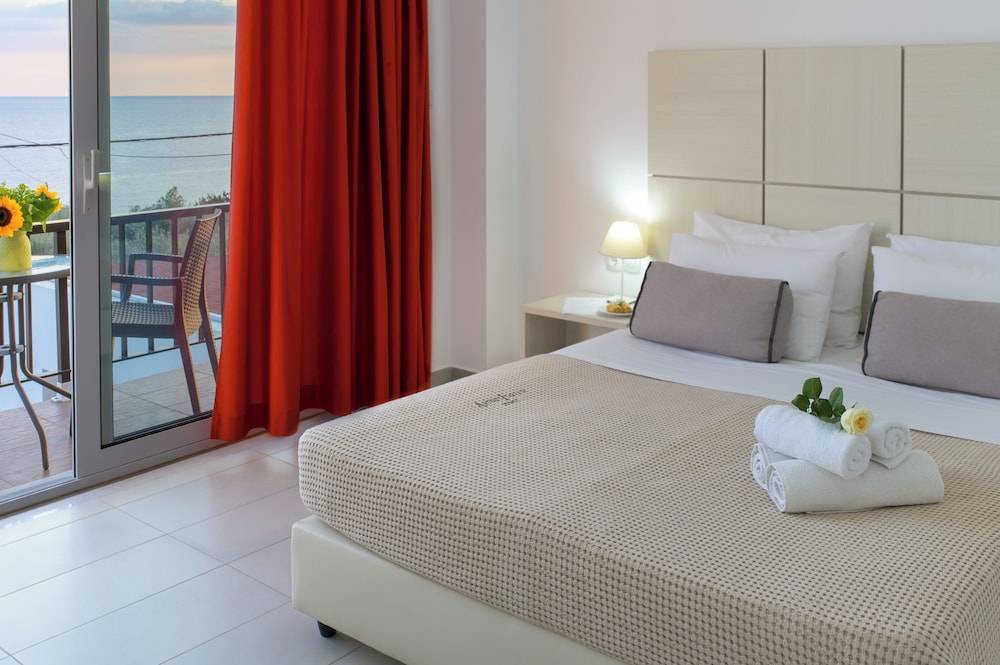 23_27bed670_z 23_27bed670_z