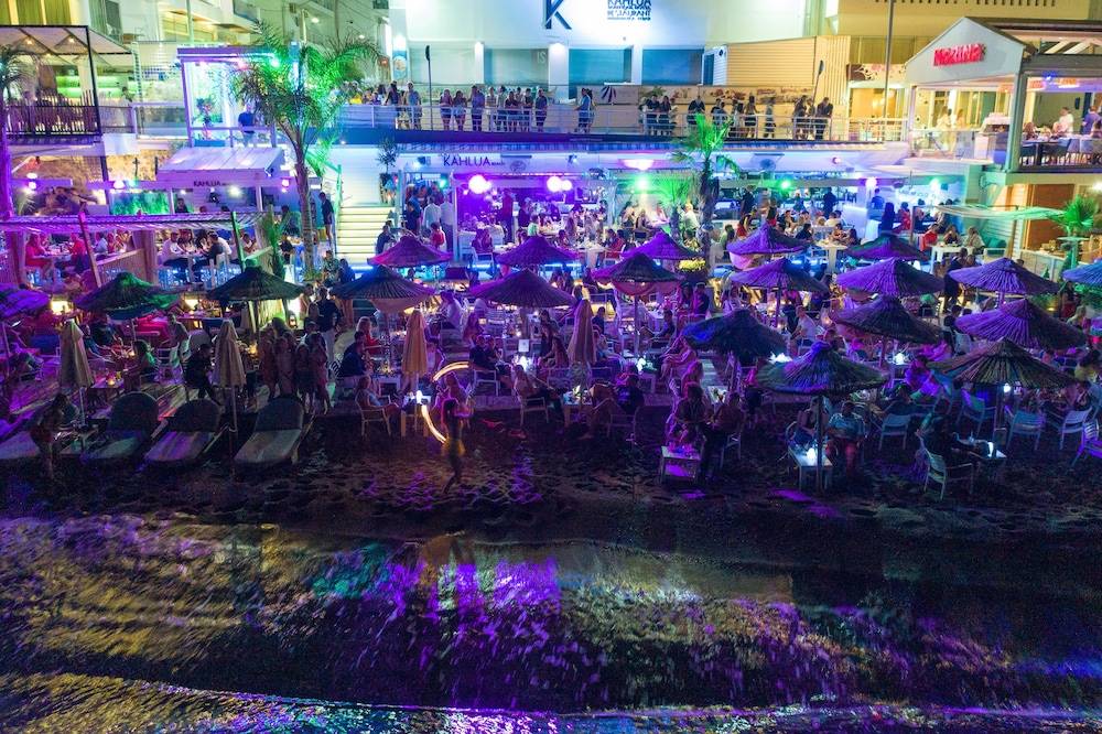 79_f8781cb1_z 79_f8781cb1_z