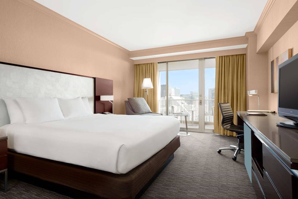 124_b77def99_z 124_b77def99_z
