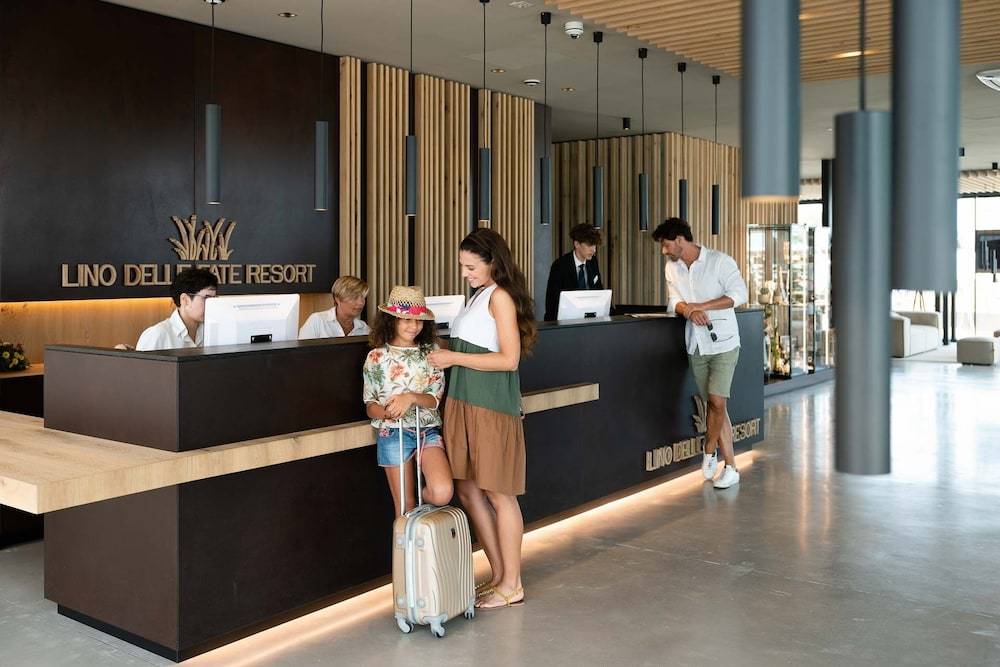 3_0aac4d5e_z