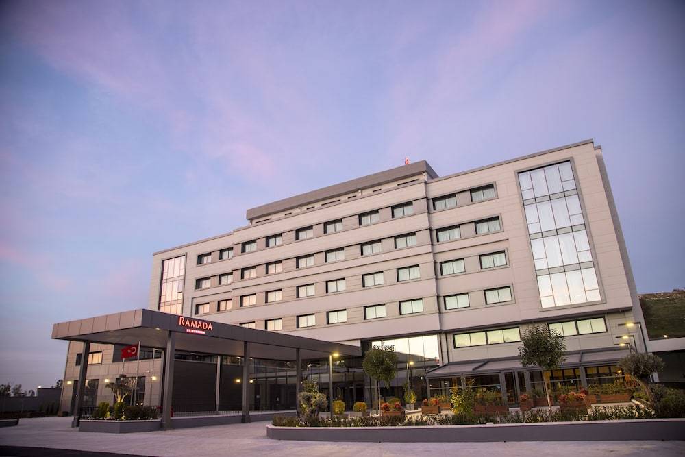 36_f0fe3394_z