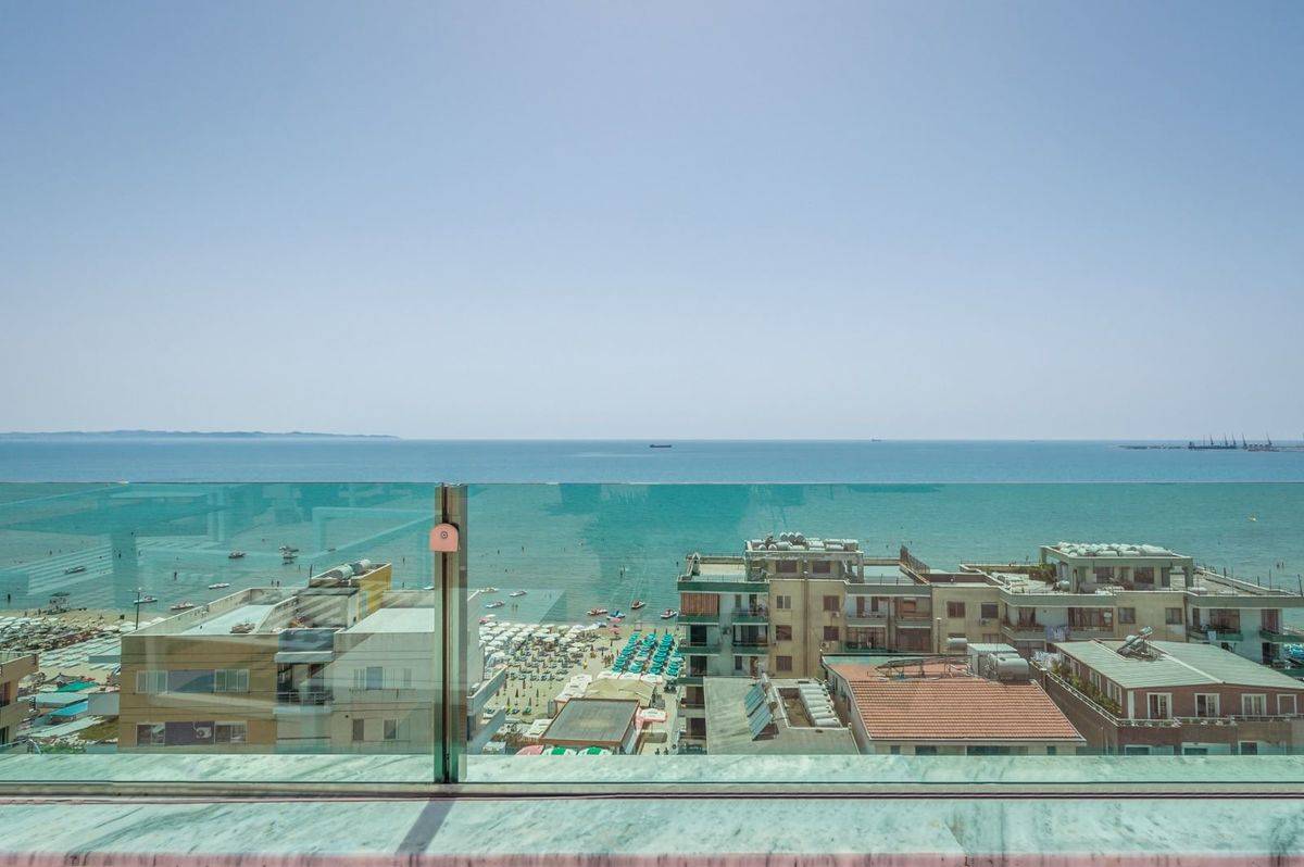 13_AALTIAJ7RS_1573300