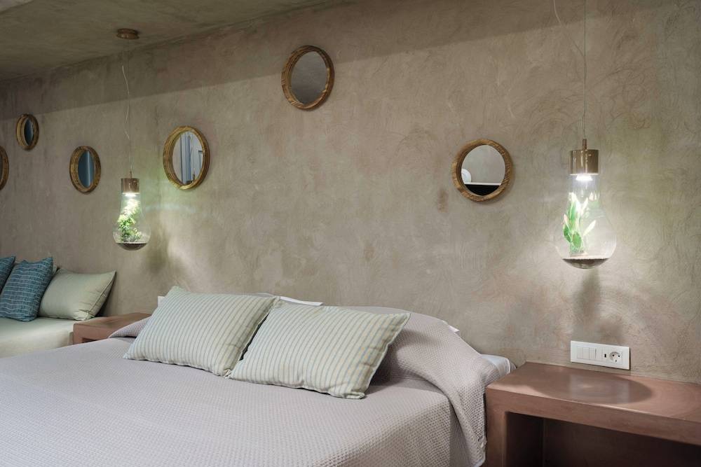 16_8249797c_z 16_8249797c_z