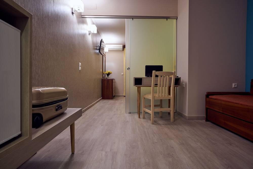 9_218c15ed_z