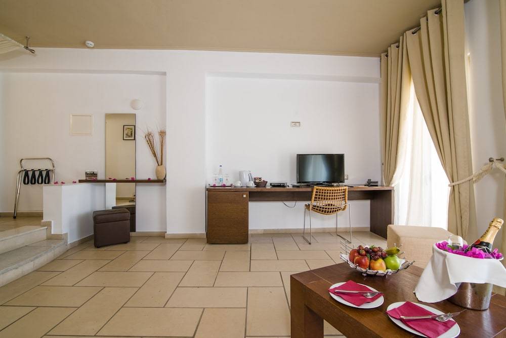 18_a77d1070_z