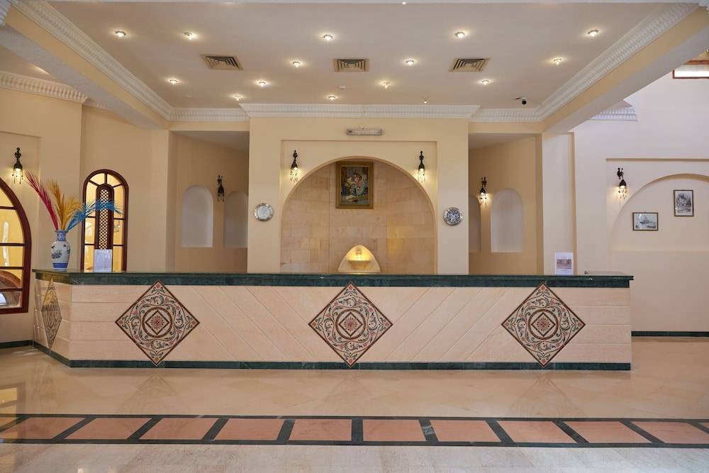 4_97a66baa_z