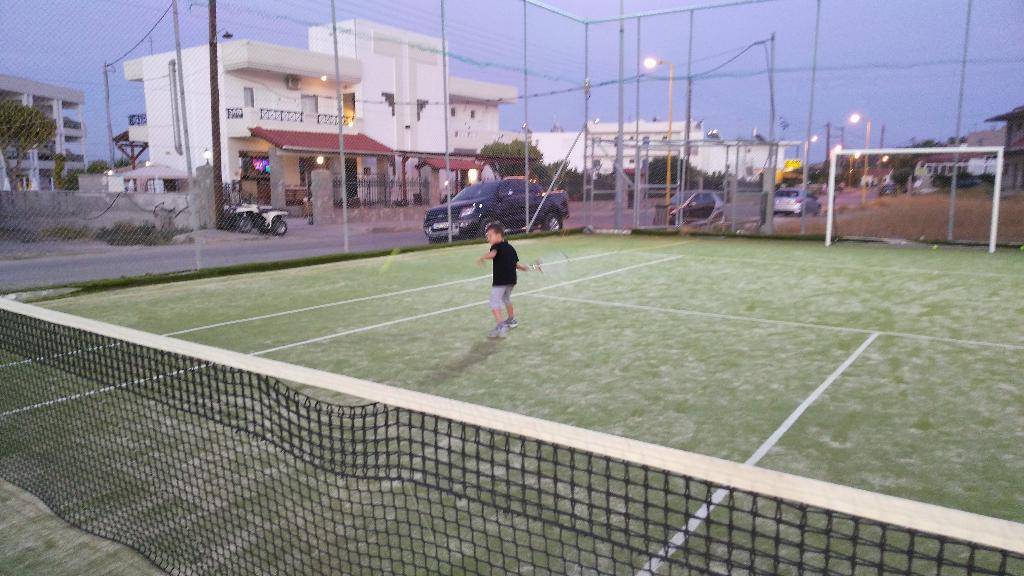 10_137876a_hb_f_016 10_137876a_hb_f_016