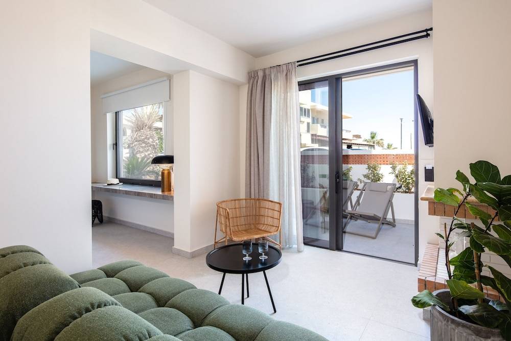 10_ef377240_z 10_ef377240_z