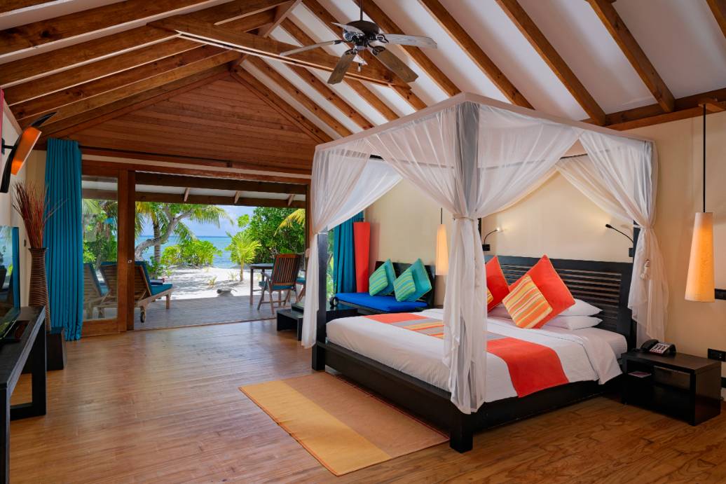 4_Premium_Beach_Villa_with_Whirlpool_8
